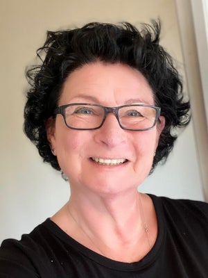 Portrait of Doro Stach, Associate.